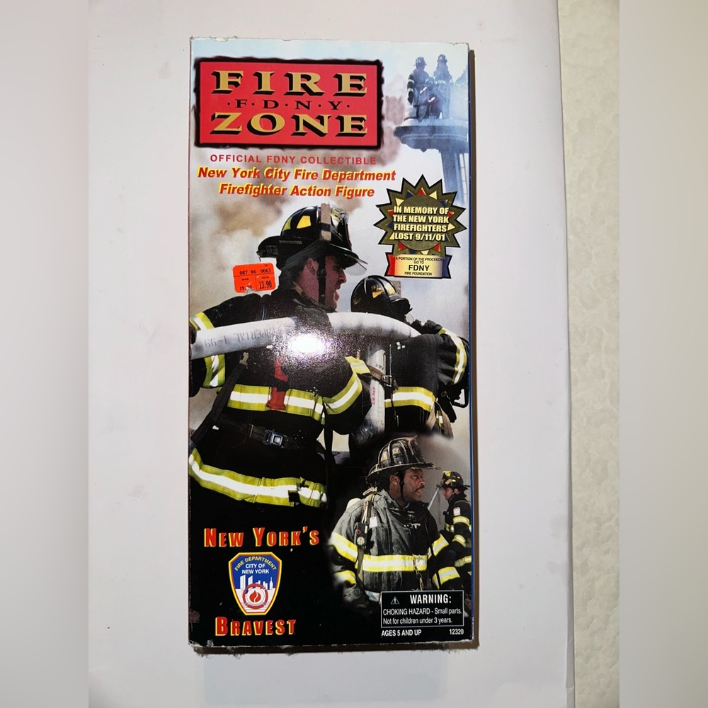 FDNY Fire Zone New York’s Bravest Firefighter Figure Real Heroes Official 9/11